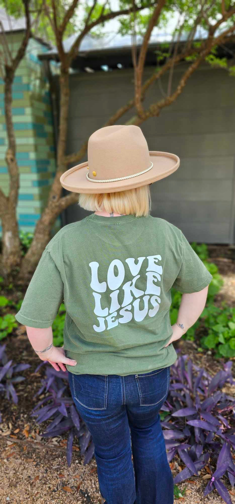 Love like Jesus t-shirt